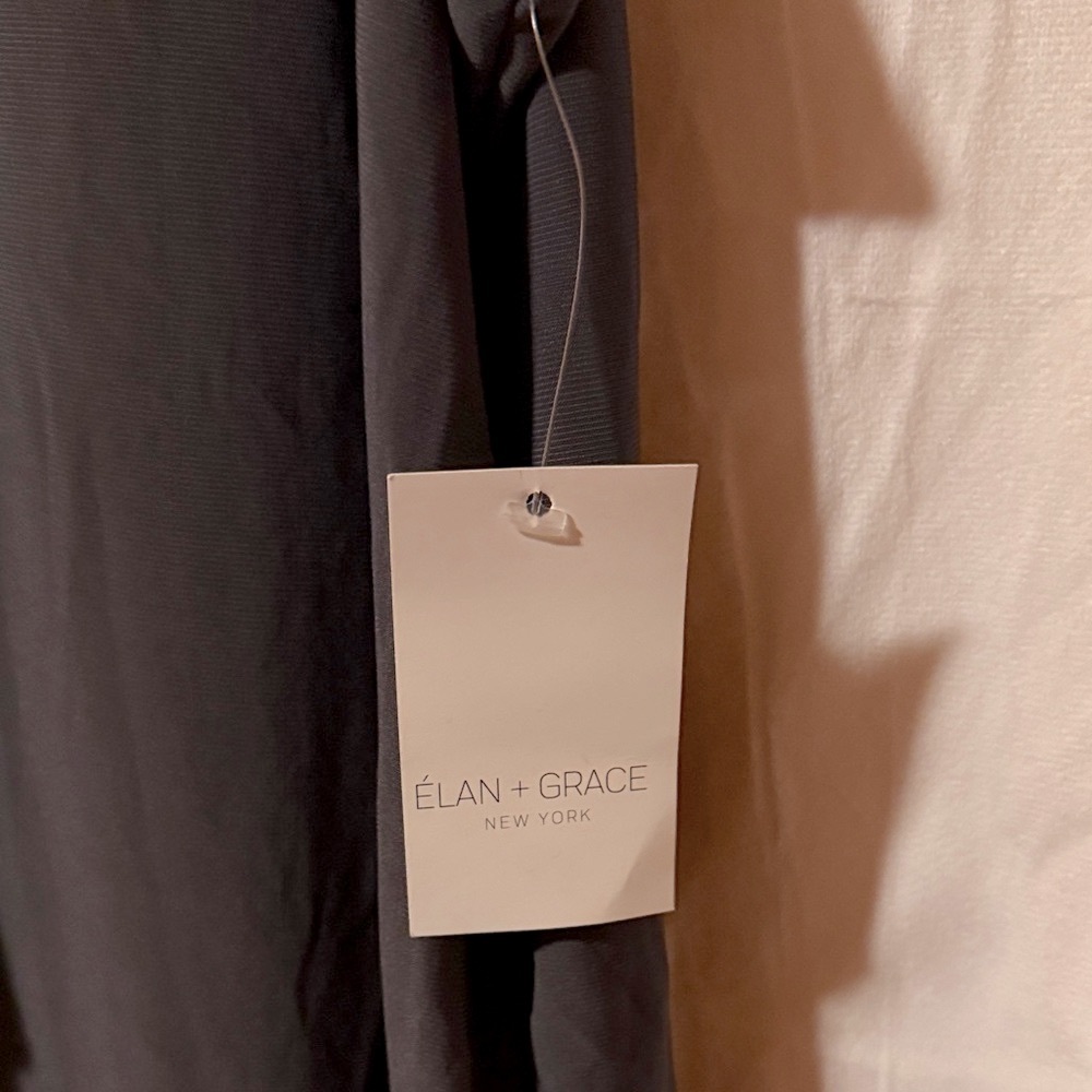 39-Elan & Grace Gray Ruffled V-Neck Blouse - Picture 3 of 3